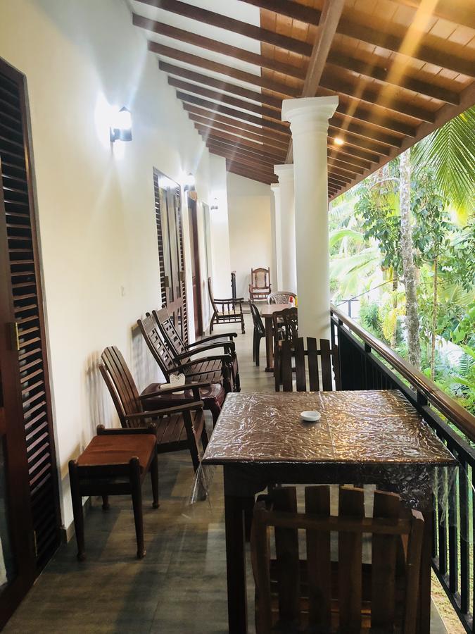 Villa White Hikkaduwa Exterior photo
